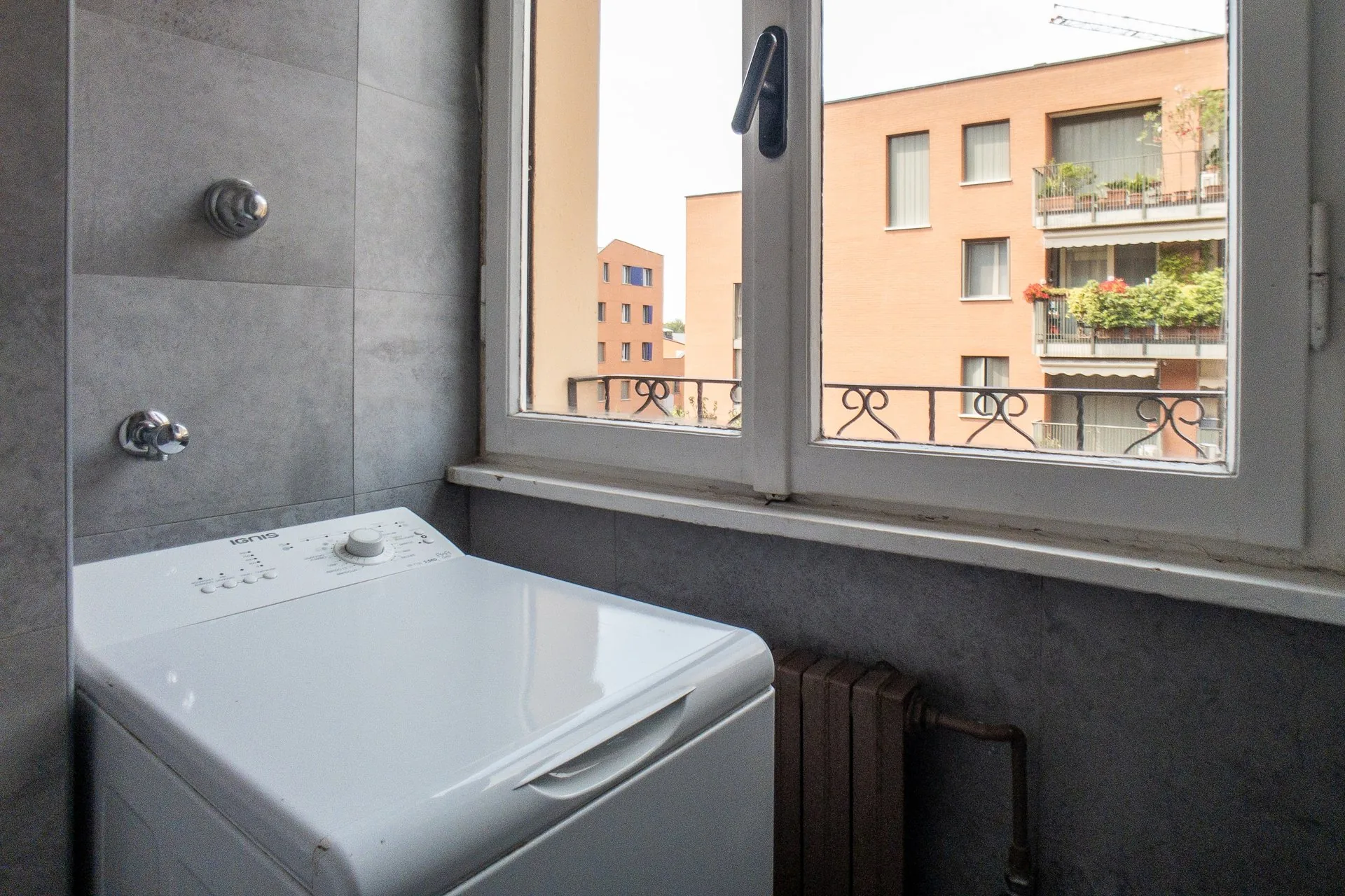 Laundry area — Ambra, Bocconi · Ripamonti, Milan