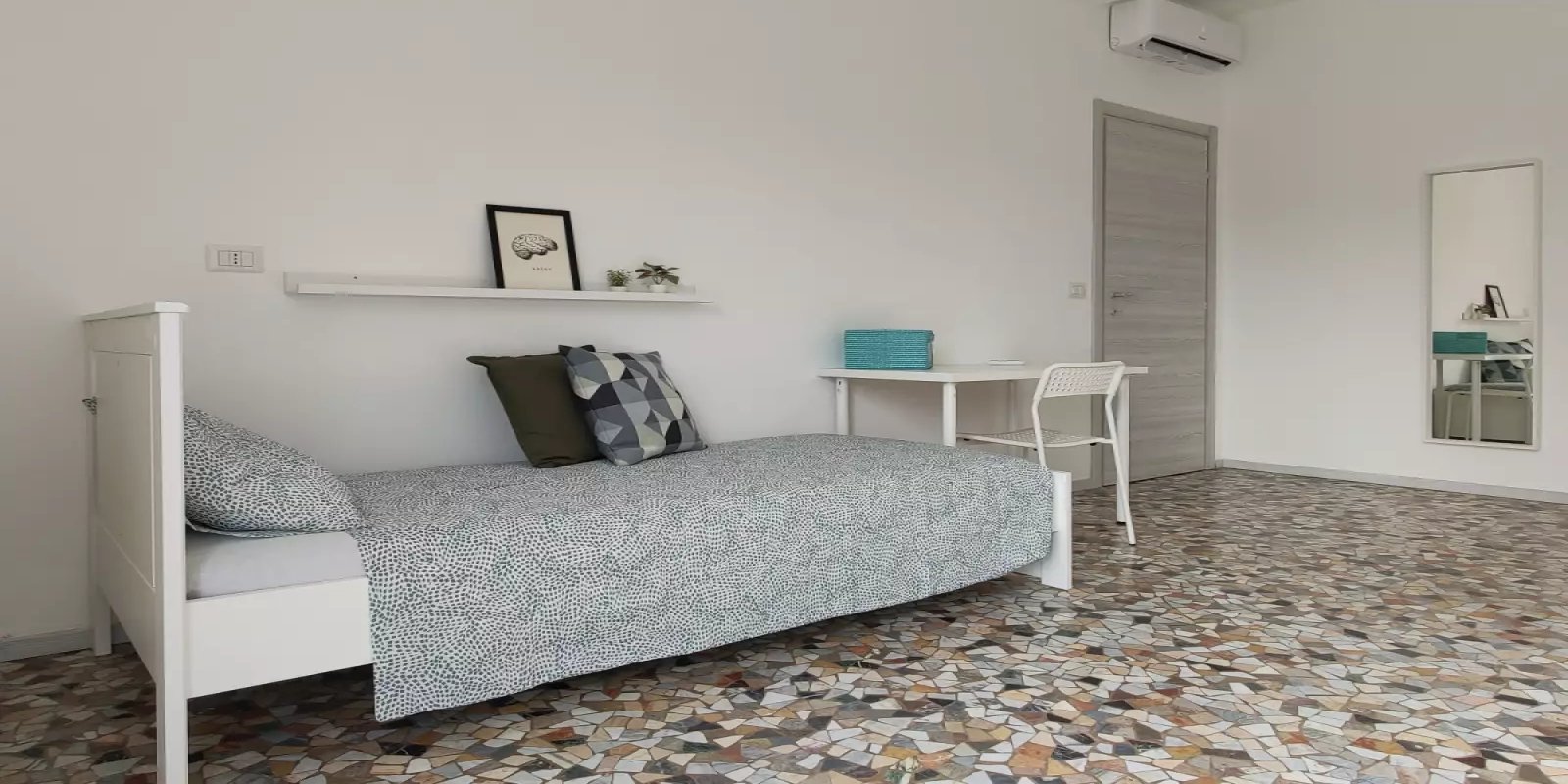 Double bedroom — Rubino, Bocconi · Ripamonti, Milan